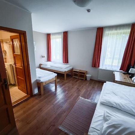 Anna Panzio Hotel Dunavarsány Exterior foto