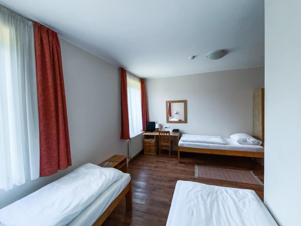Anna Panzio Hotel Dunavarsány Exterior foto