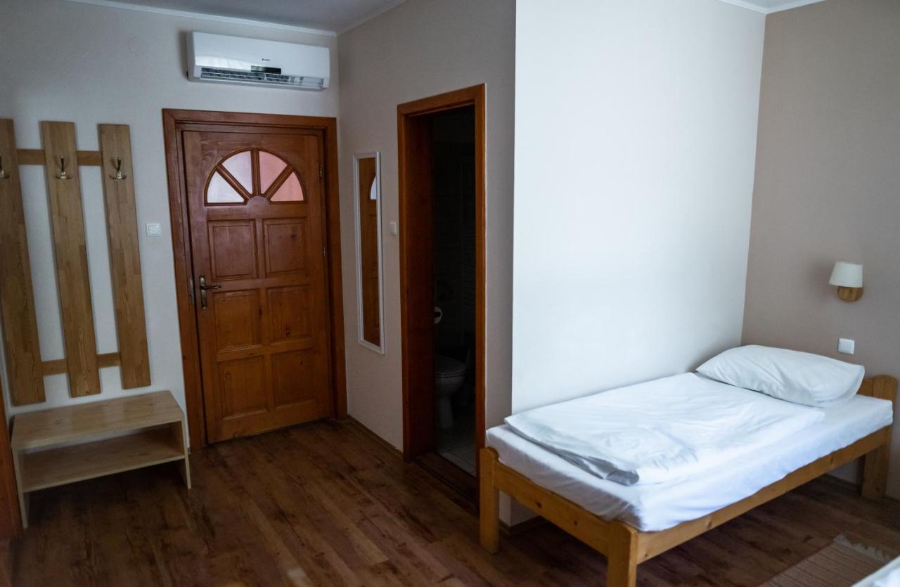 Anna Panzio Hotel Dunavarsány Exterior foto